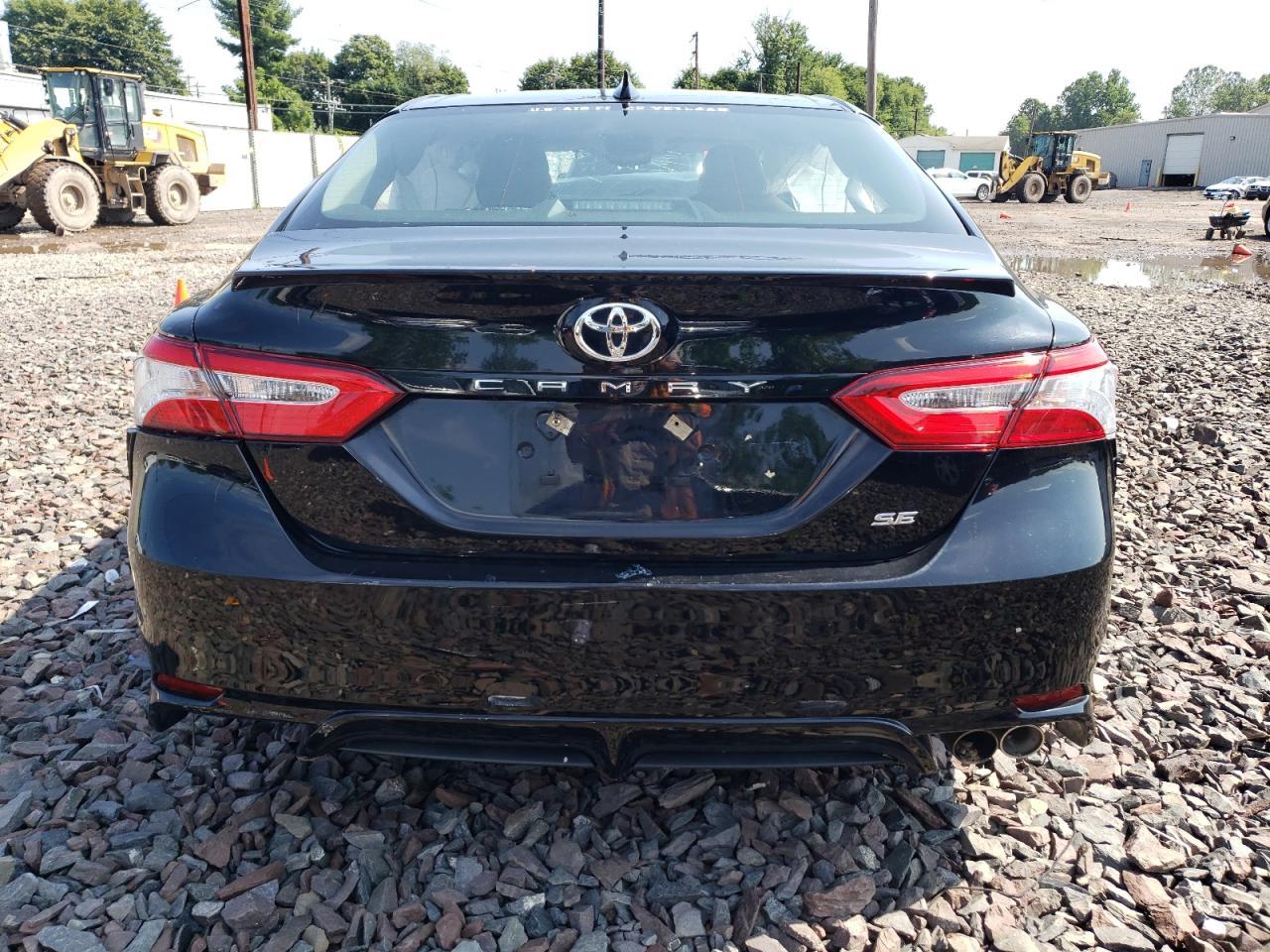 2020 TOYOTA CAMRY SE - Image 6
