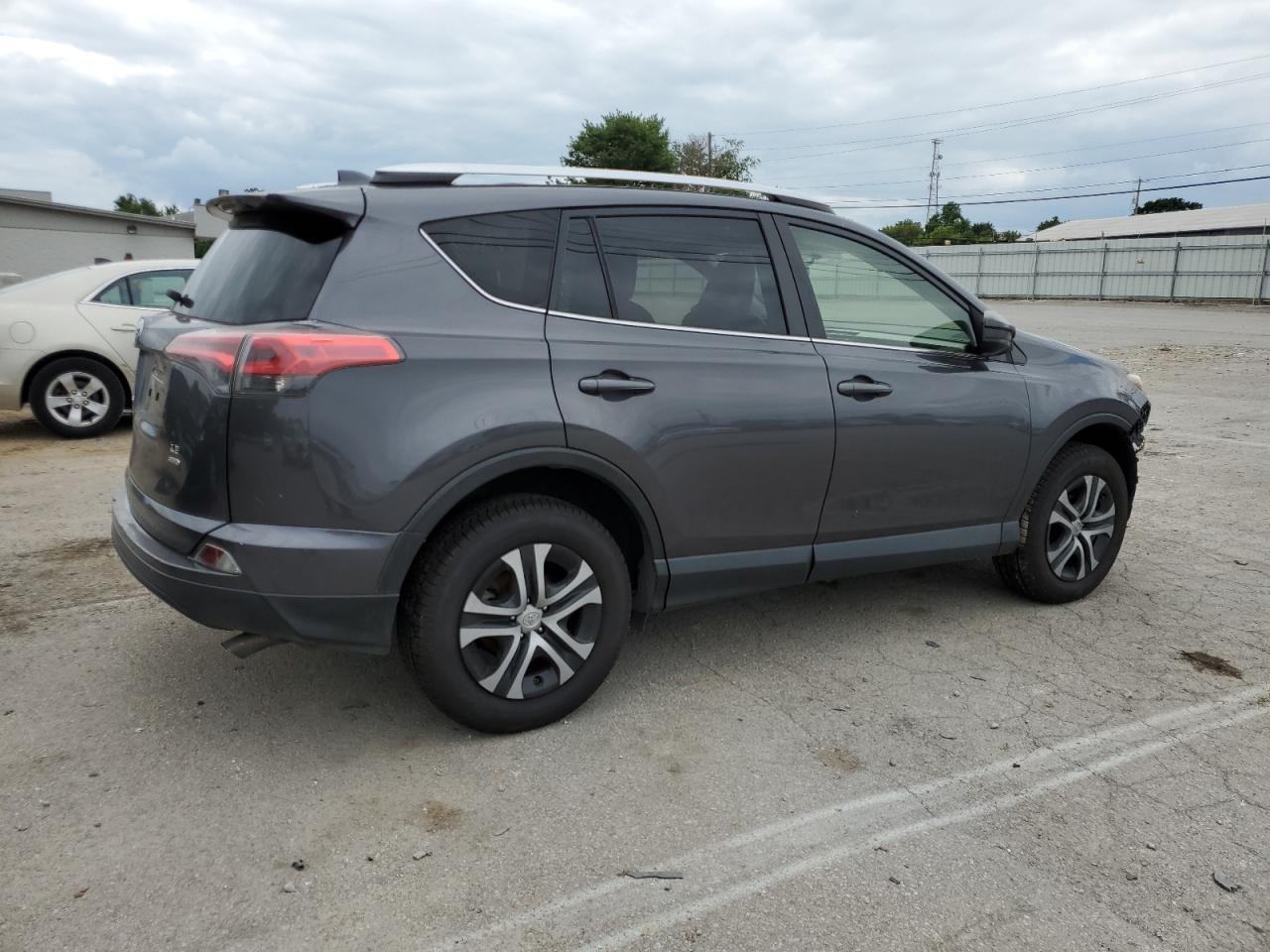 2016 TOYOTA RAV4 LE - Фото 3