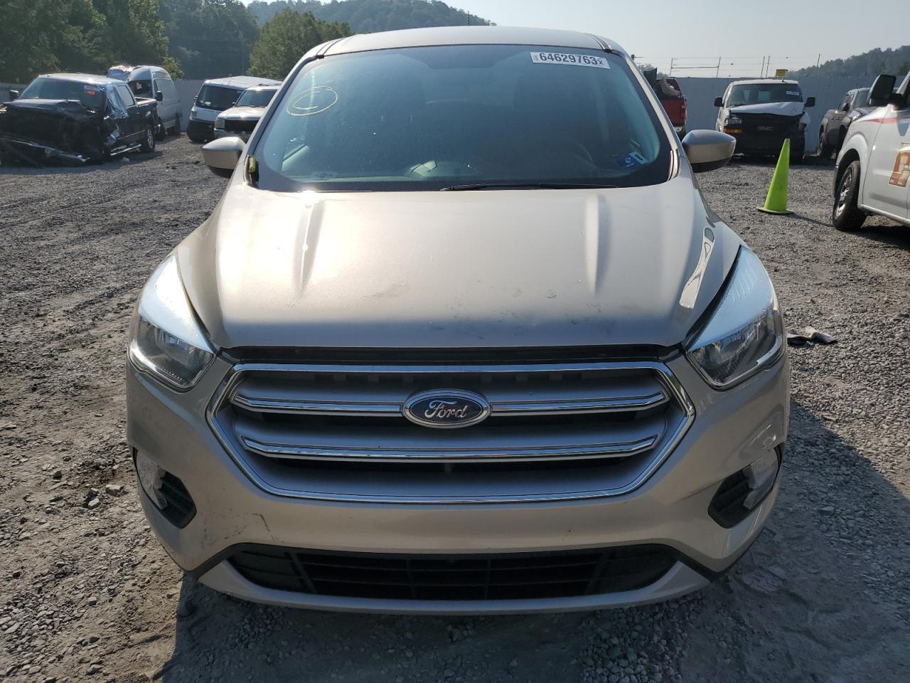2017 FORD ESCAPE SE - Фото 5