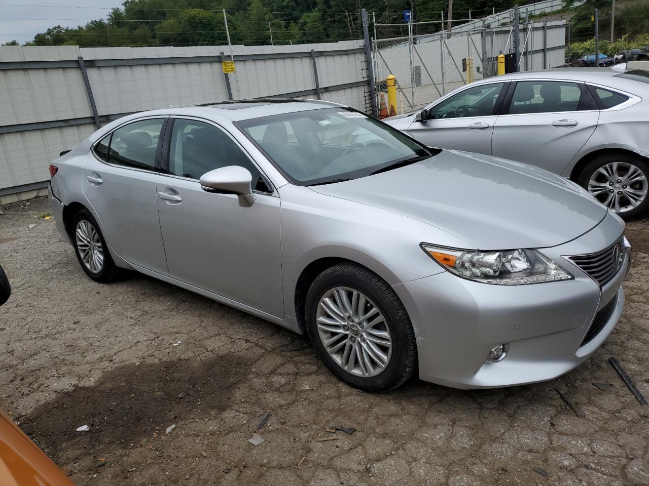 2014 LEXUS ES 350 - Image 4