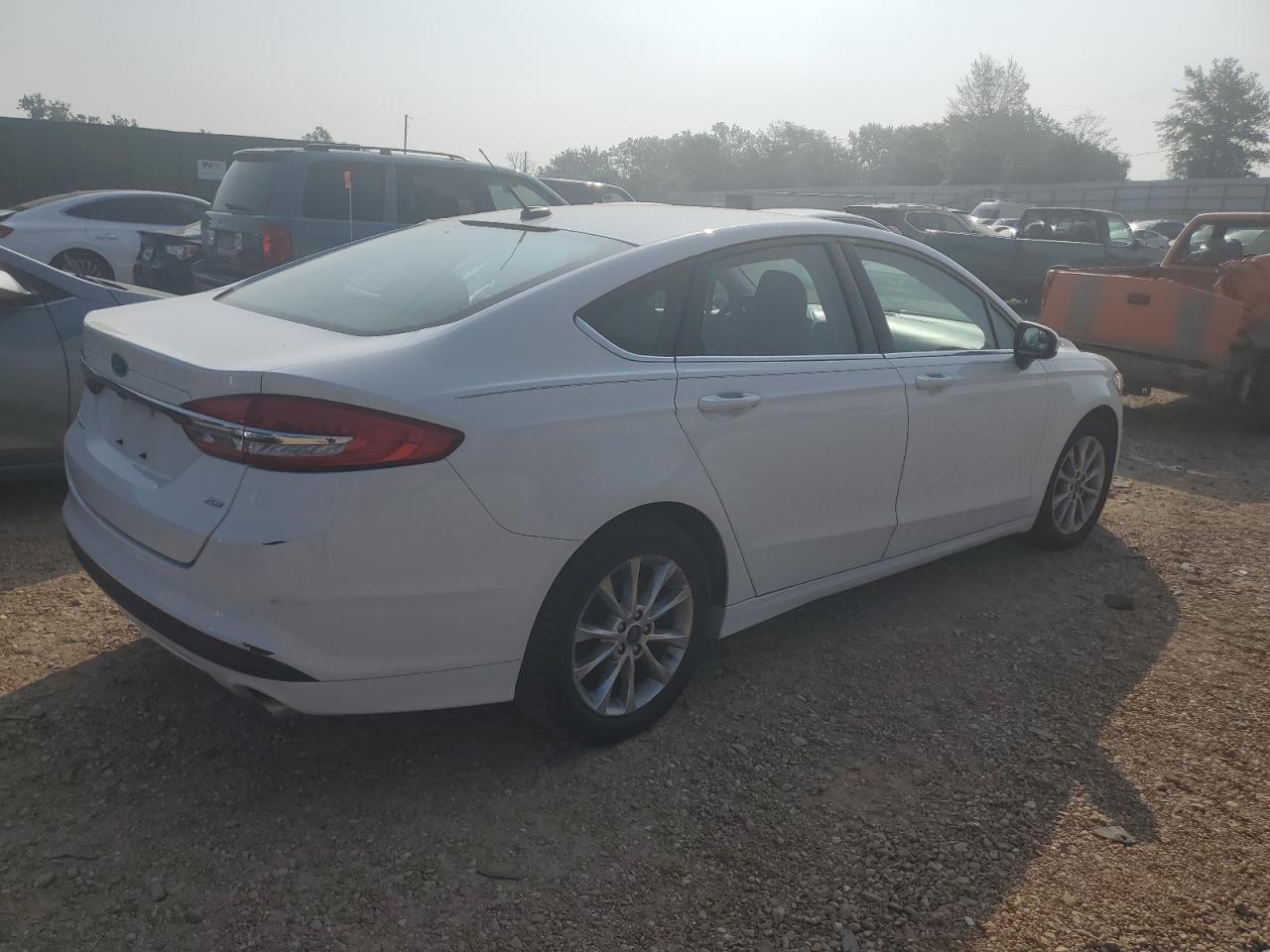 2017 FORD FUSION SE - Image 3