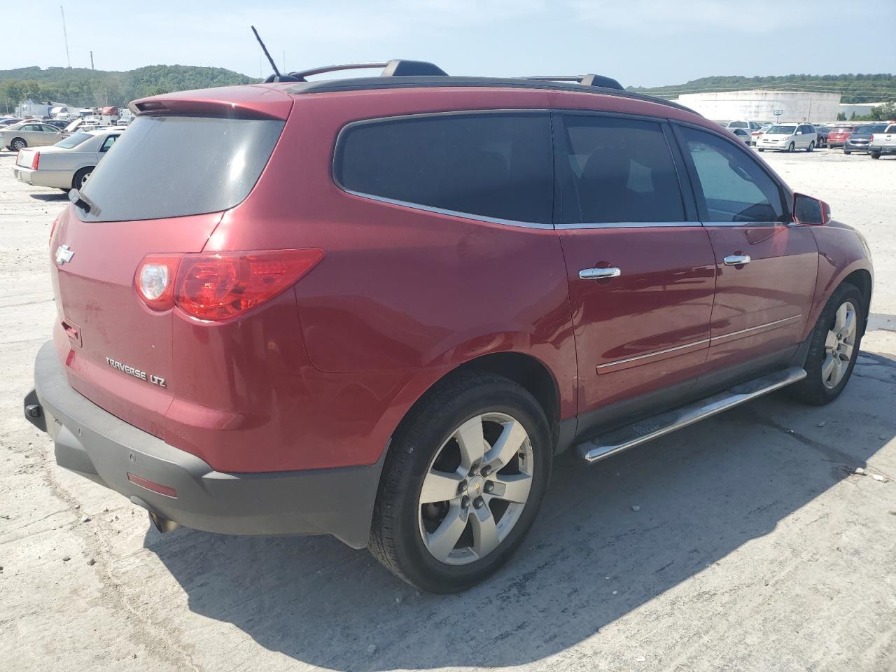 2012 CHEVROLET TRAVERSE L - Фото 3
