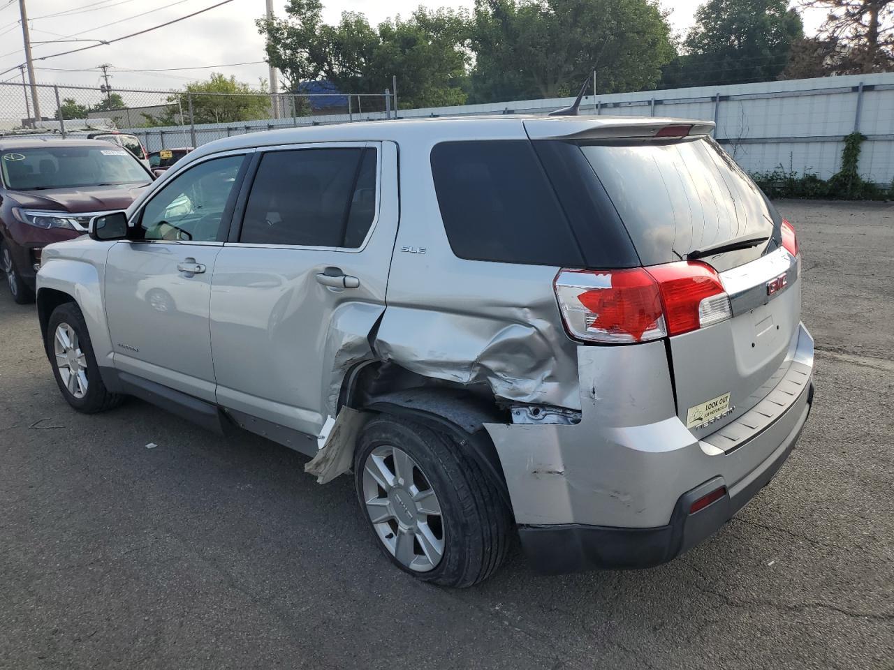2013 GMC TERRAIN SL - Фото 2