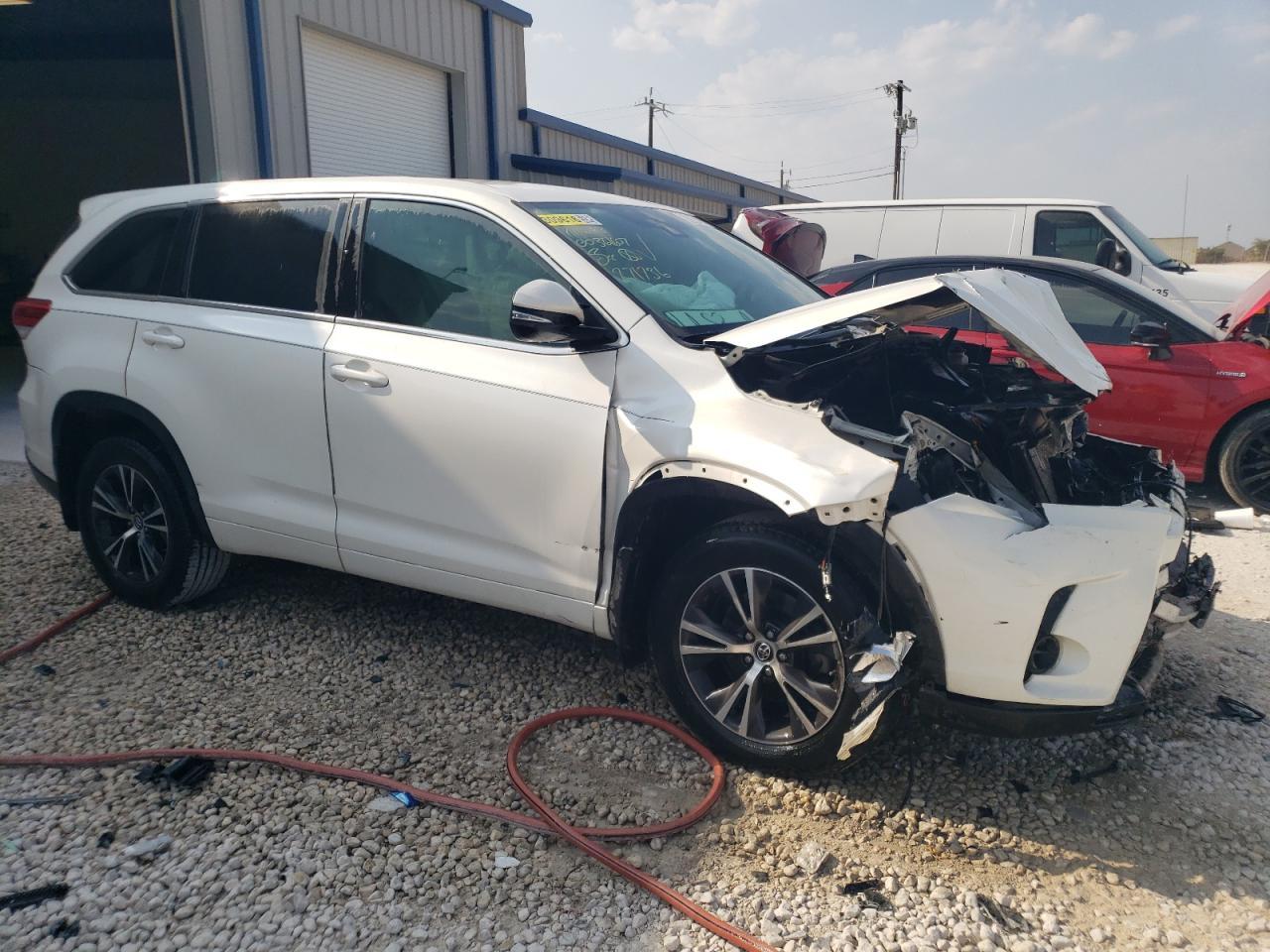 2018 TOYOTA HIGHLANDER - Фото 4