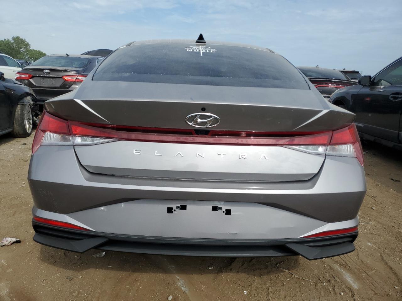 2023 HYUNDAI ELANTRA SE - Image 6