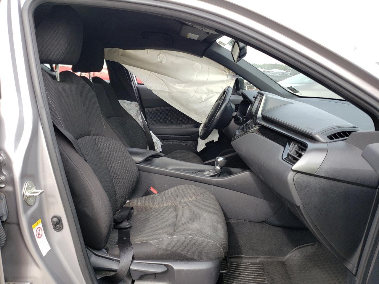 2018 TOYOTA C-HR XLE - Фото 7