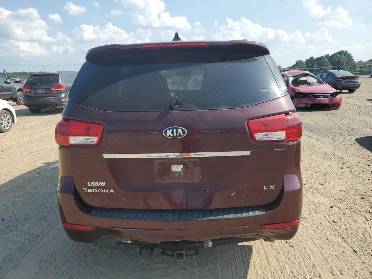 2017 KIA SEDONA LX - Фото 6
