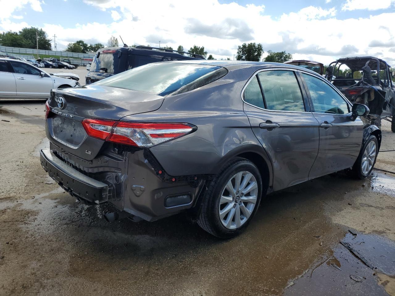 2018 TOYOTA CAMRY L - Image 3