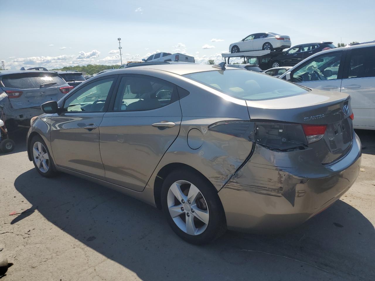 2013 HYUNDAI ELANTRA GL - Image 2