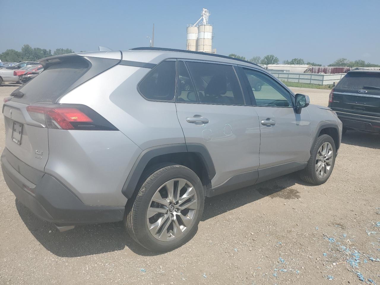 2019 TOYOTA RAV4 XLE P - Image 3