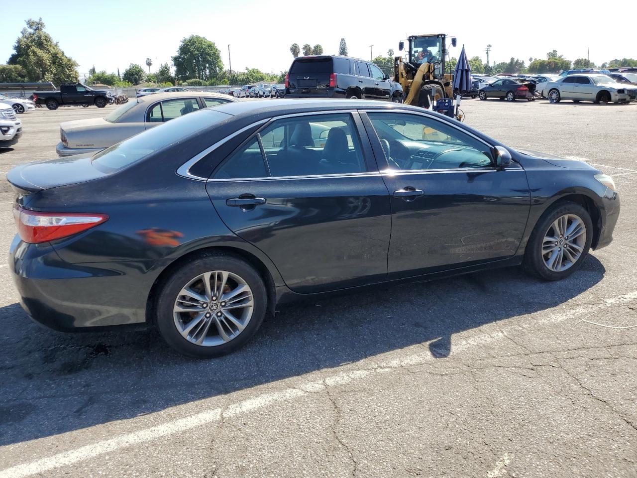 2016 TOYOTA CAMRY LE - Фото 3