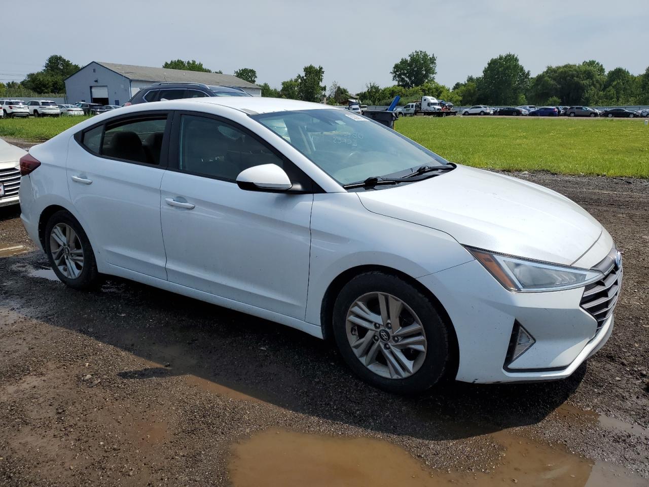 2019 HYUNDAI ELANTRA SE - Фото 4