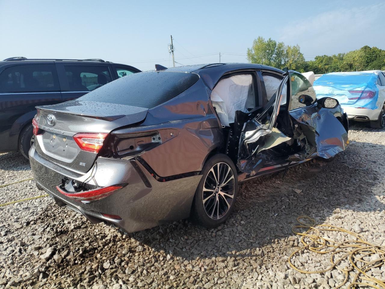 2019 TOYOTA CAMRY L - Image 3