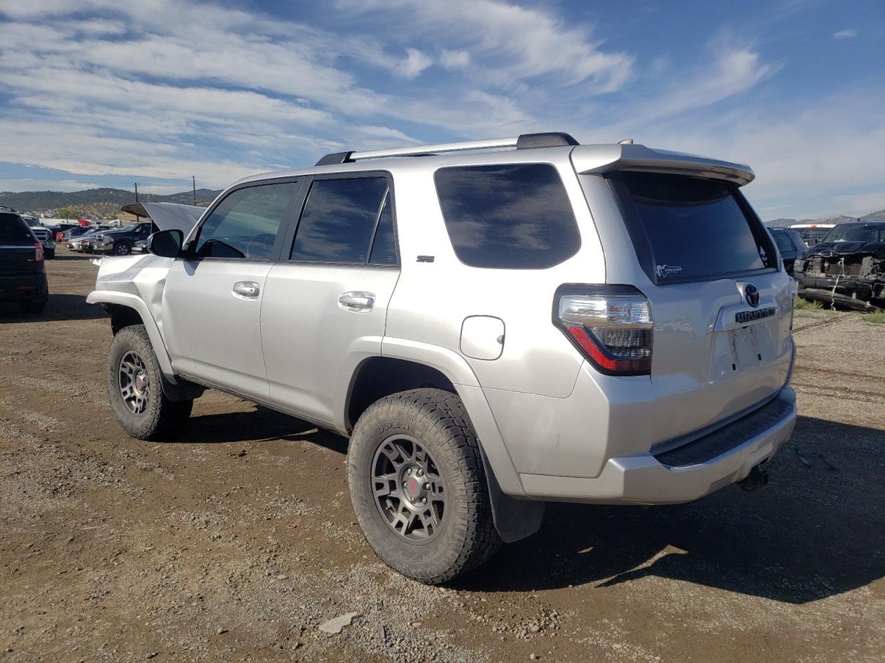 2020 TOYOTA 4RUNNER SR - Фото 2
