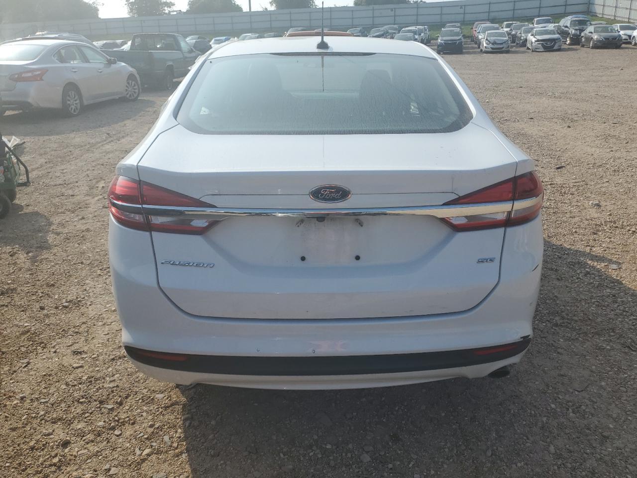 2017 FORD FUSION SE - Image 6
