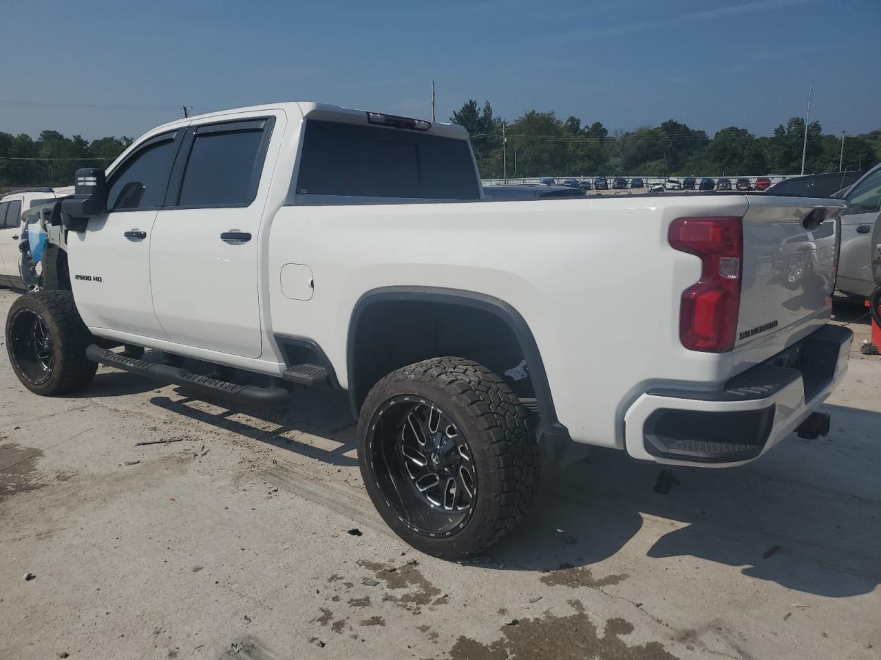 2023 CHEVROLET SILVERADO - Фото 2
