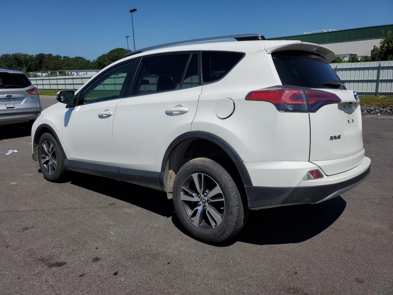 2018 TOYOTA RAV4 ADVEN - Фото 2