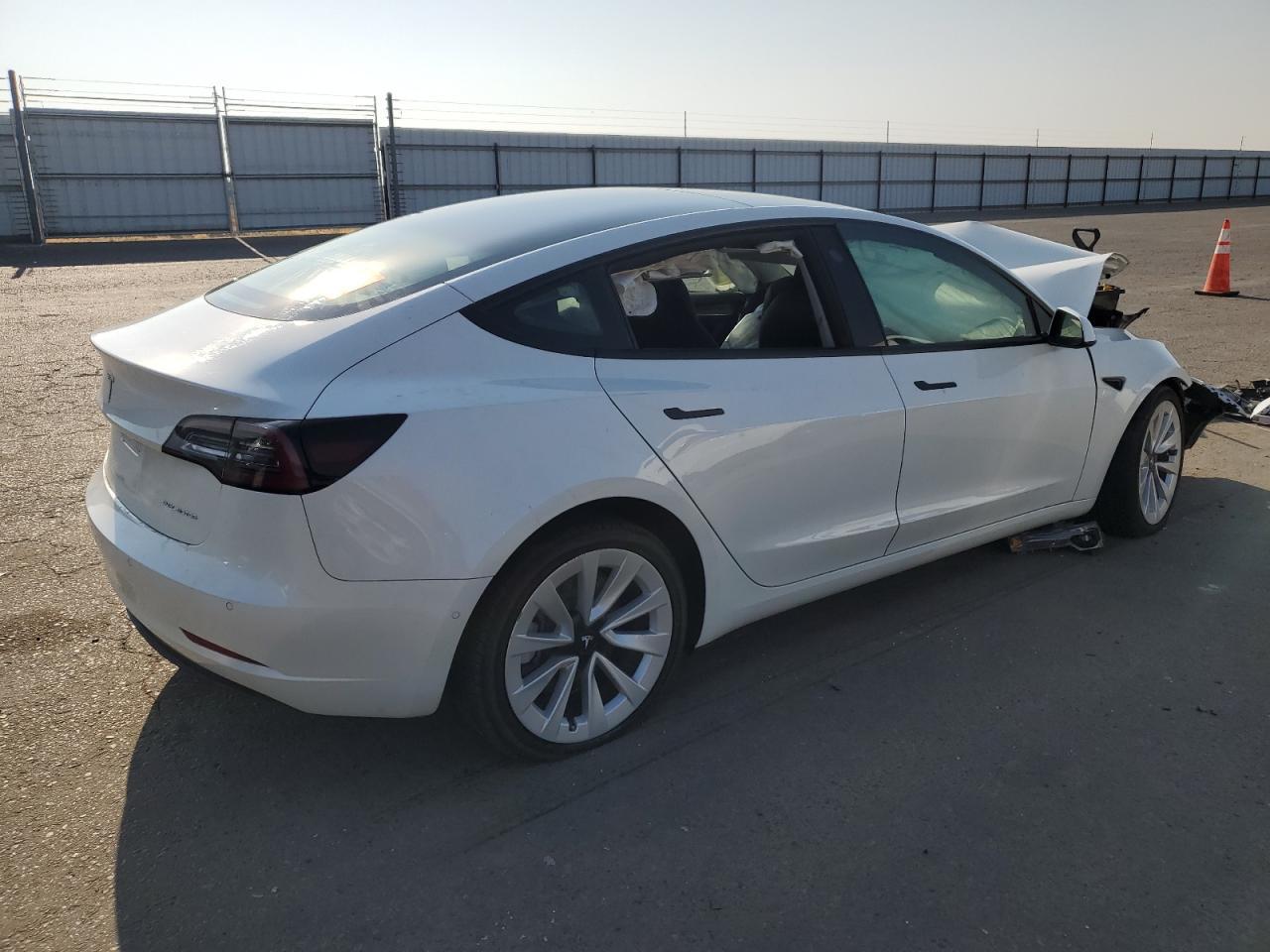 2022 TESLA MODEL 3 - Image 3