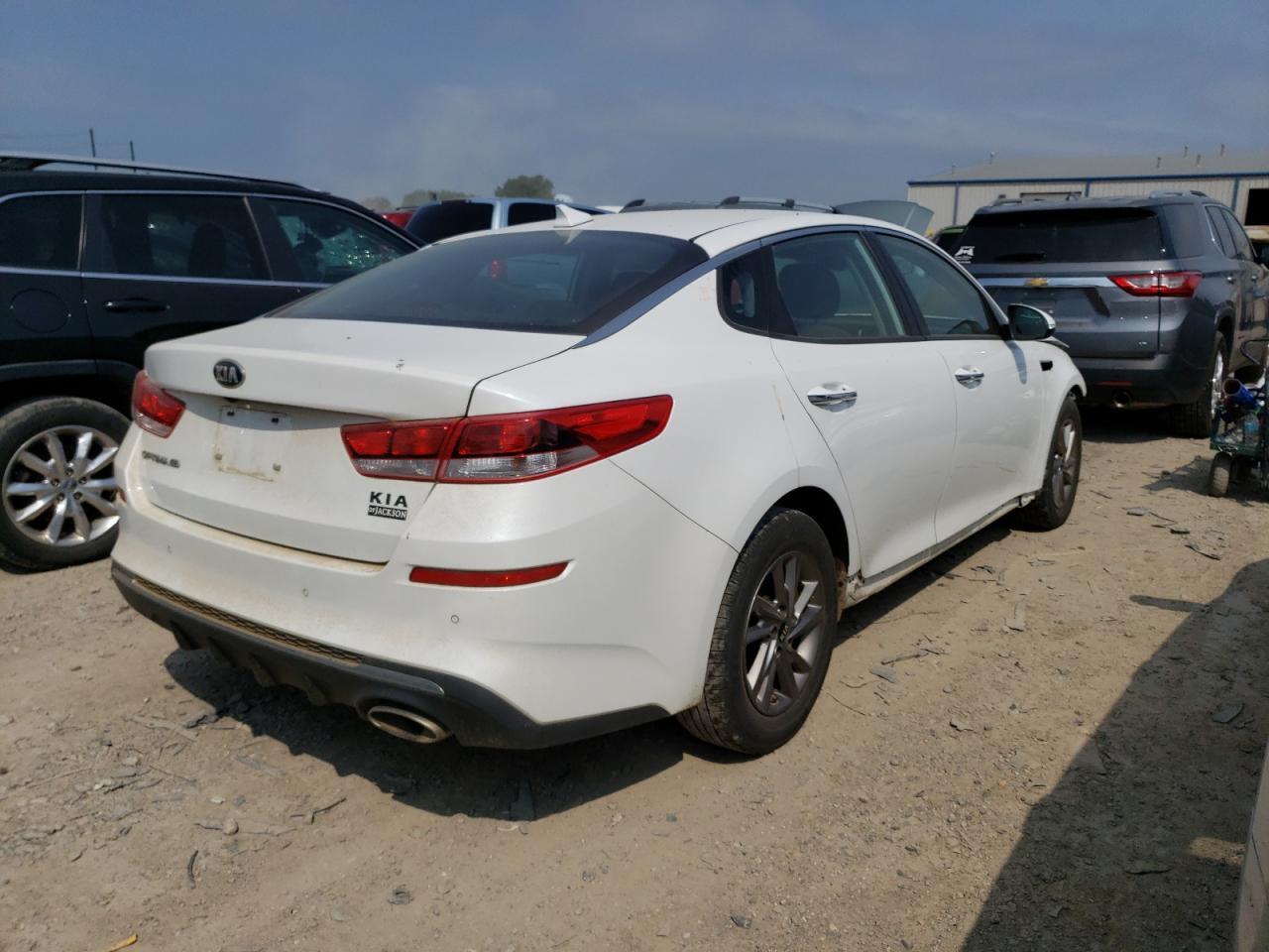 2020 KIA OPTIMA LX - Фото 3