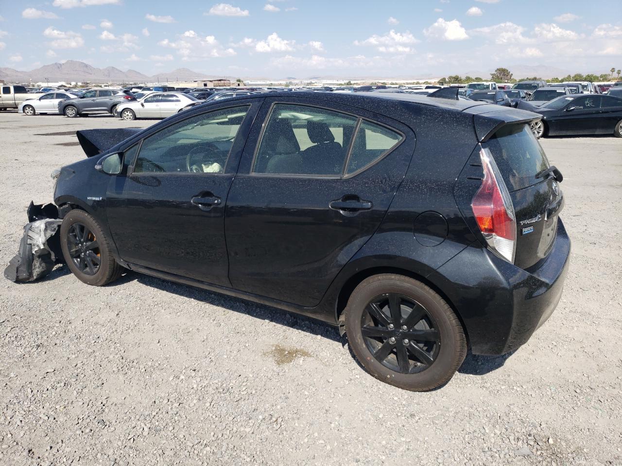 2016 TOYOTA PRIUS C - Image 2