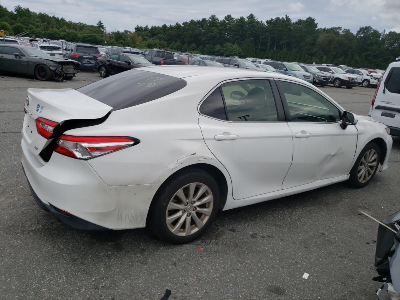 2018 TOYOTA CAMRY L - Фото 3