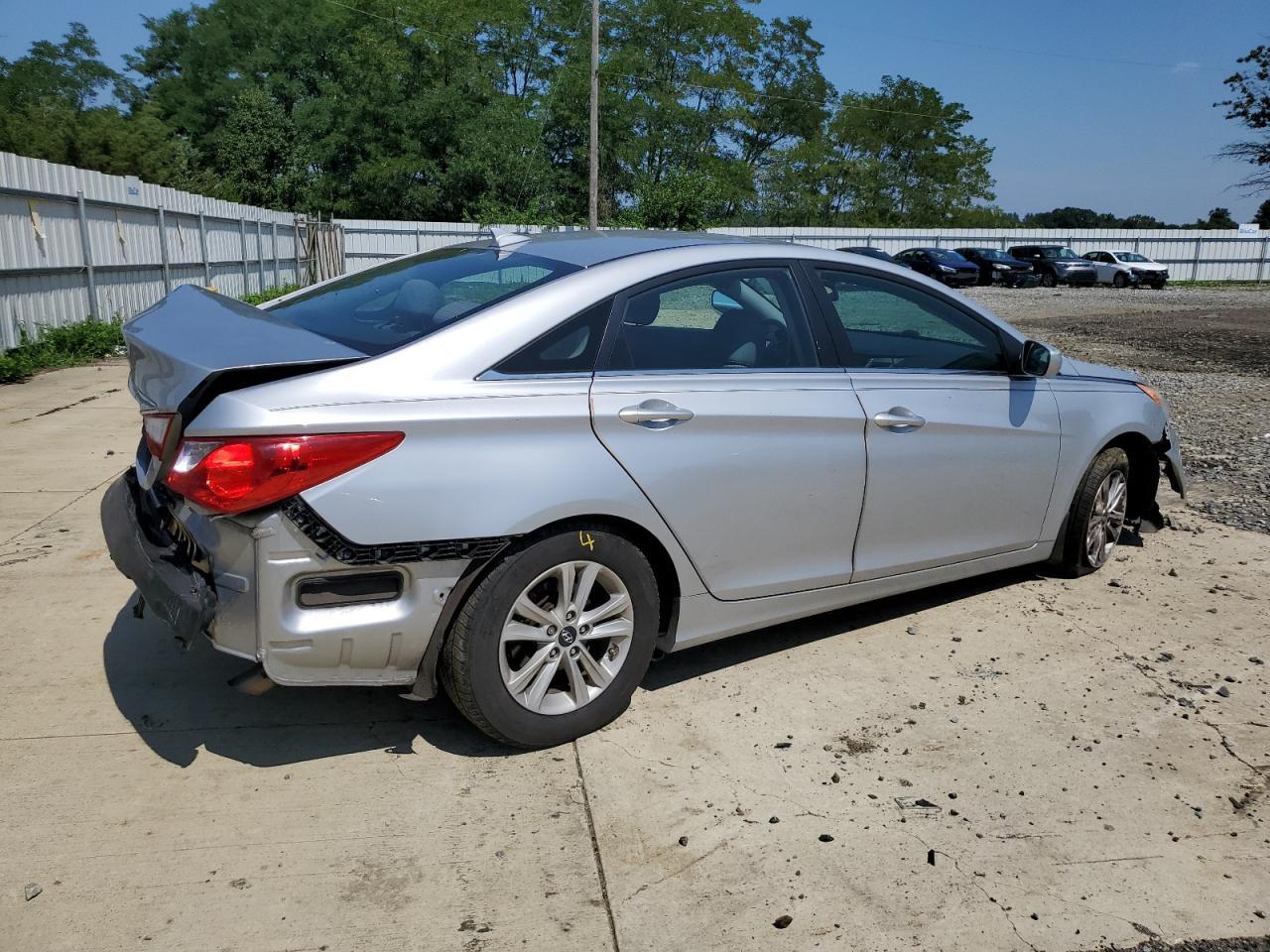 2013 HYUNDAI SONATA GLS - Фото 3