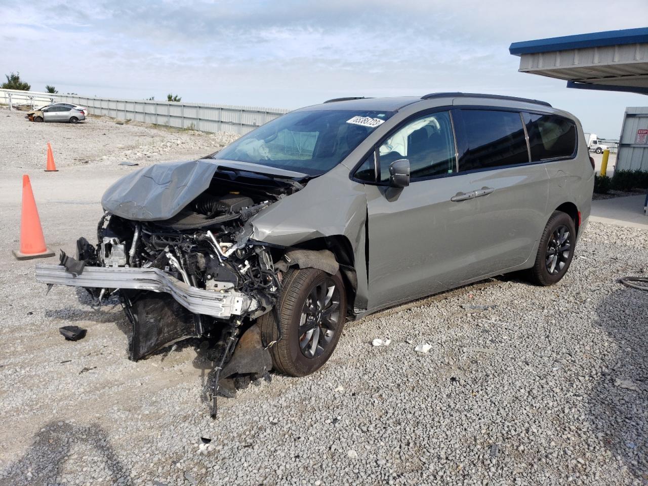2022 CHRYSLER PACIFICA T