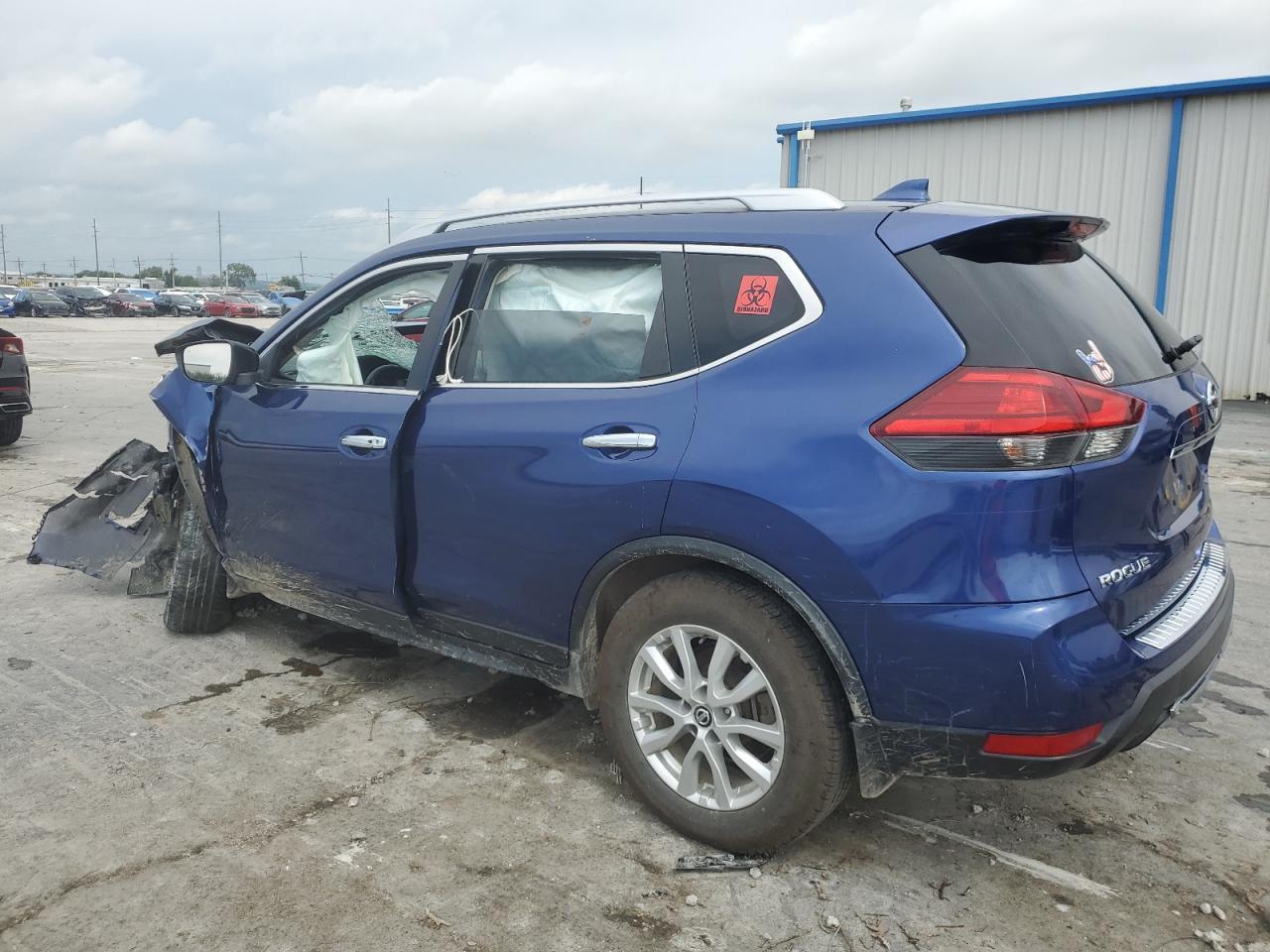2017 NISSAN ROGUE S - Image 2