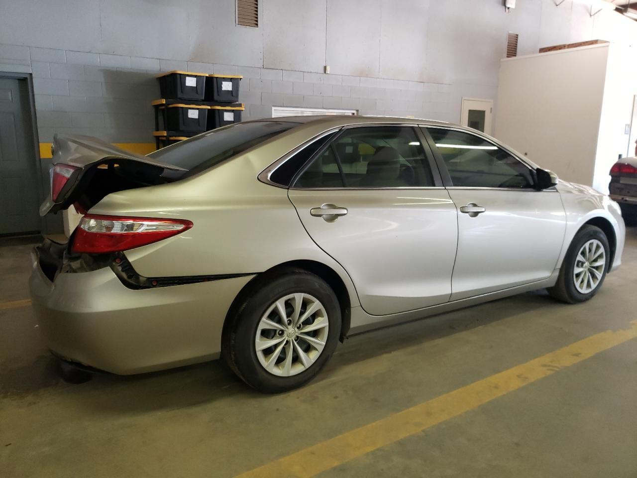 2015 TOYOTA CAMRY LE - Image 3