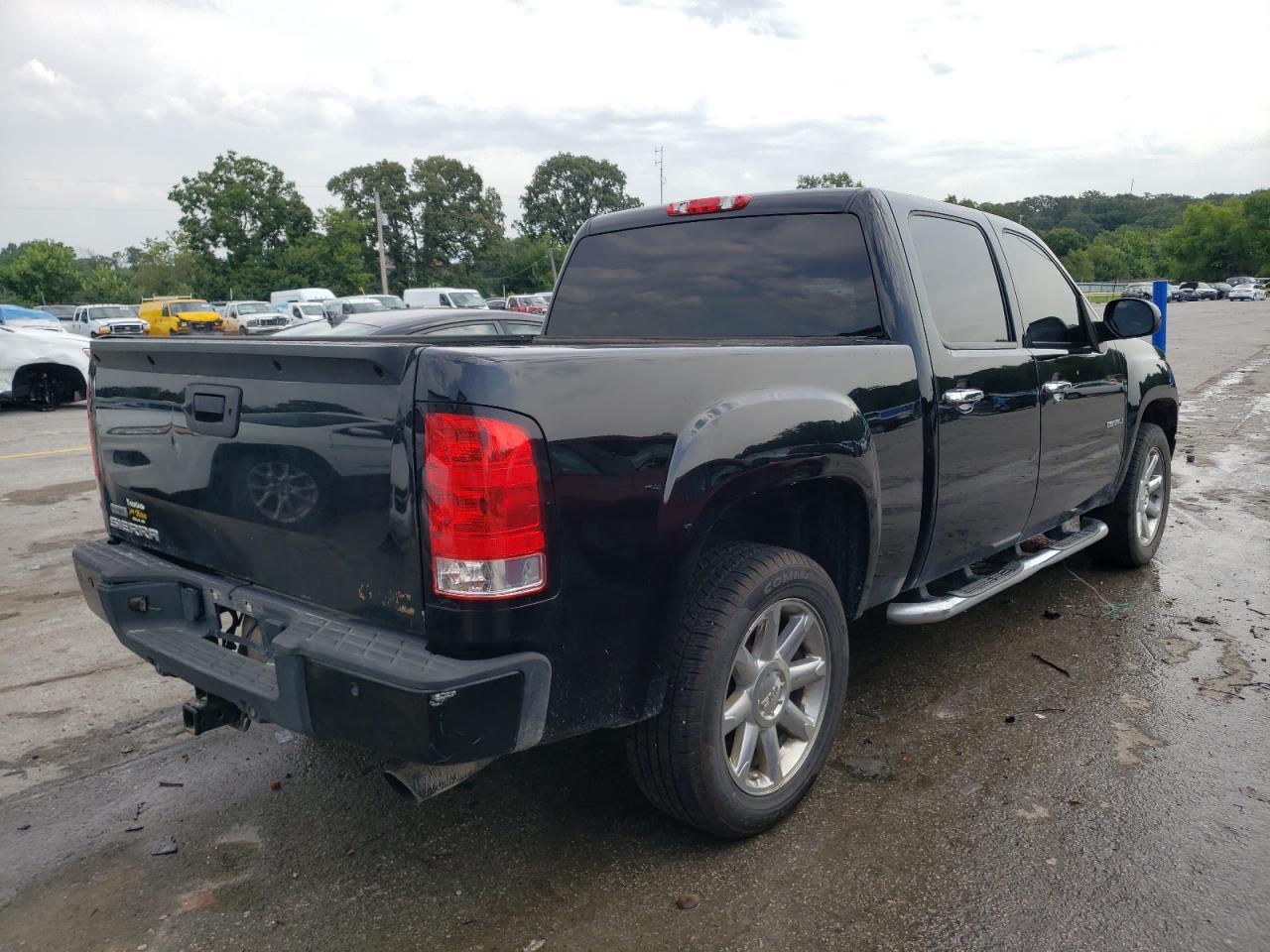 2011 GMC SIERRA K15 - Фото 3