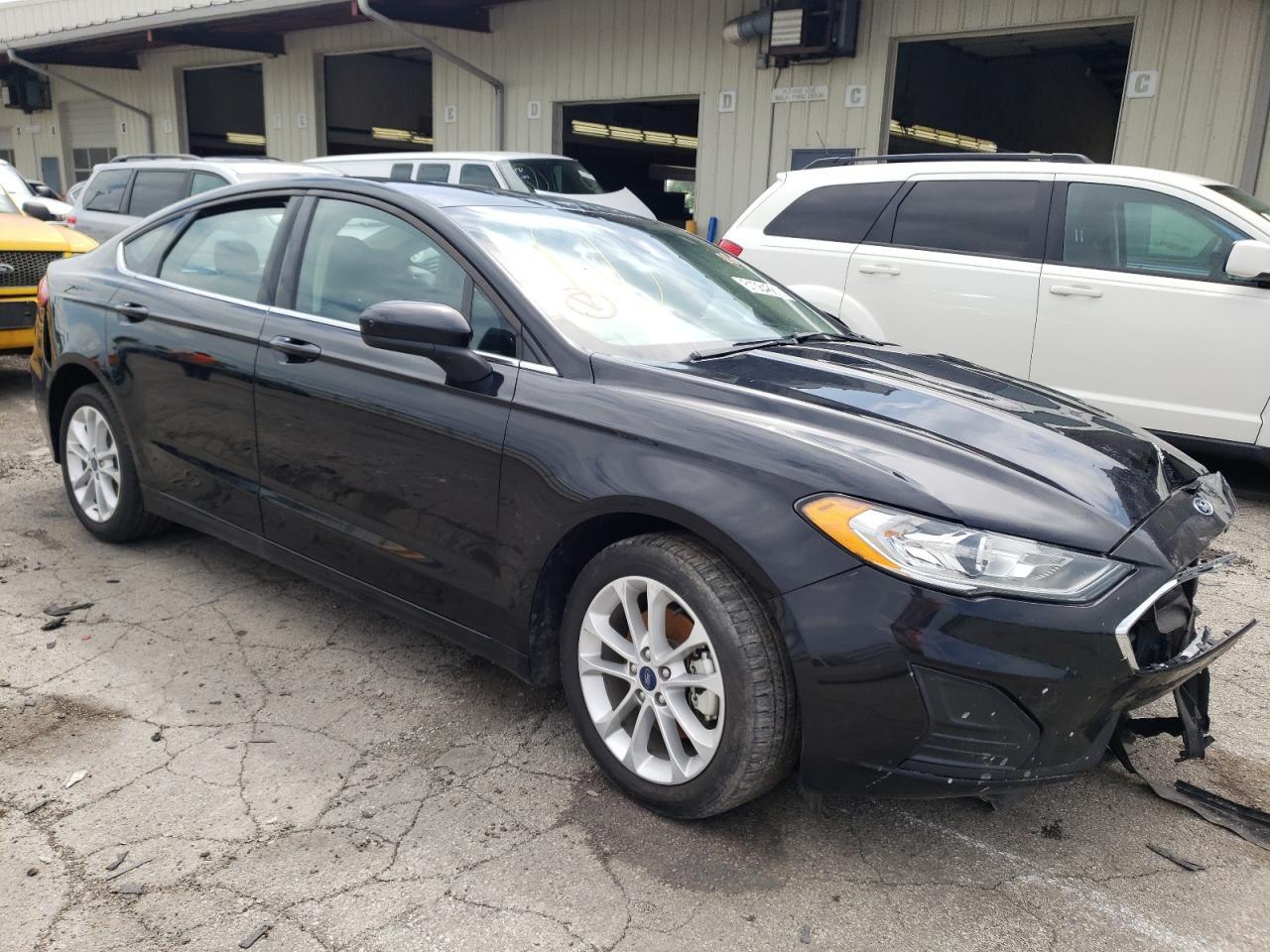2020 FORD FUSION SE - Image 4