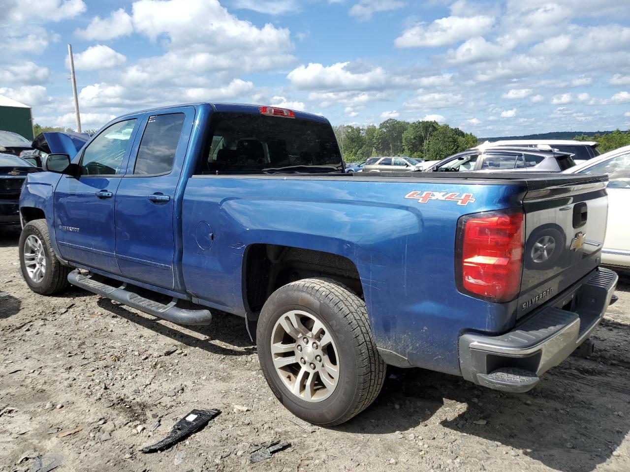 2017 CHEVROLET SILVERADO - Фото 2