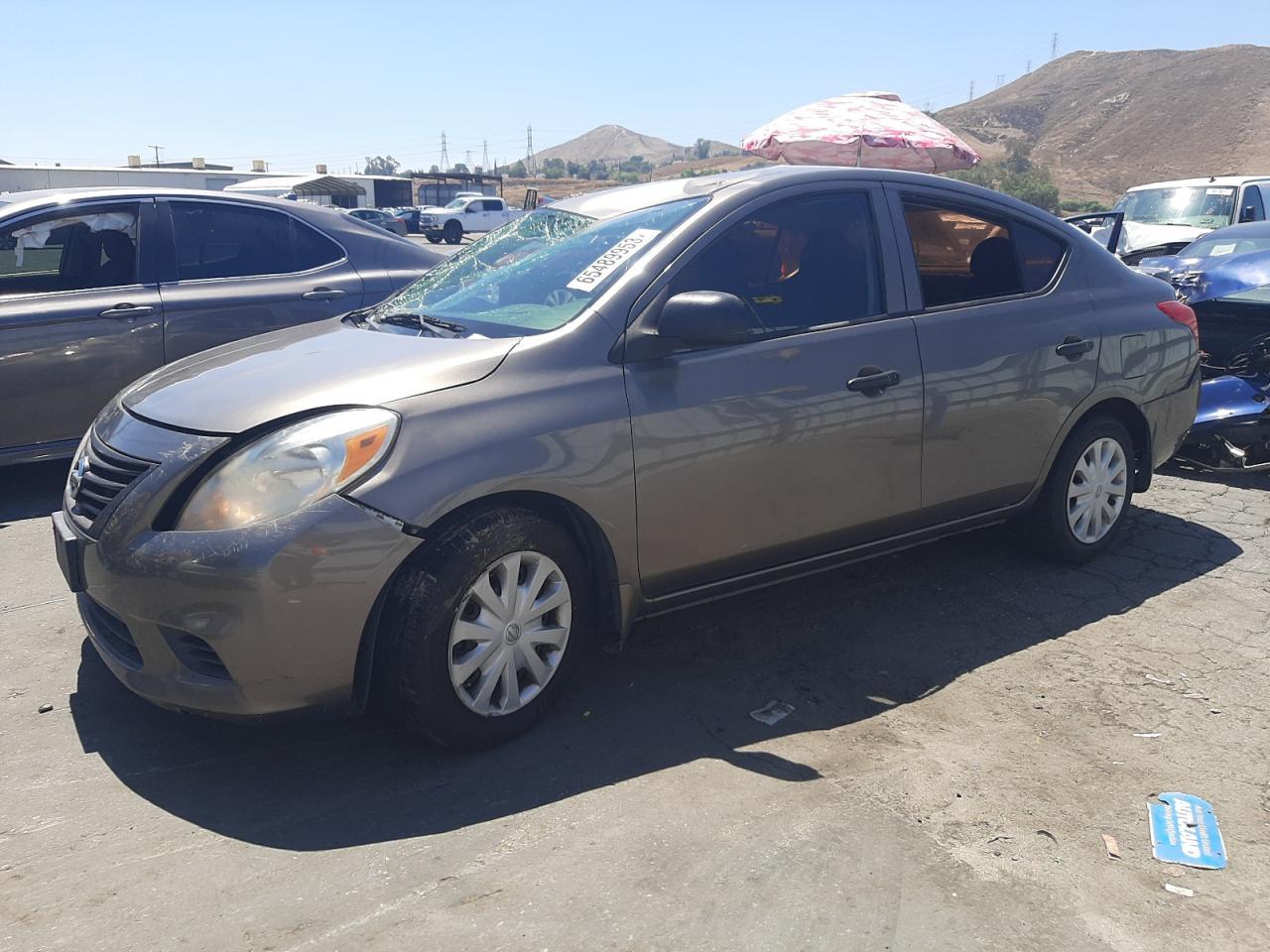 2014 NISSAN VERSA S