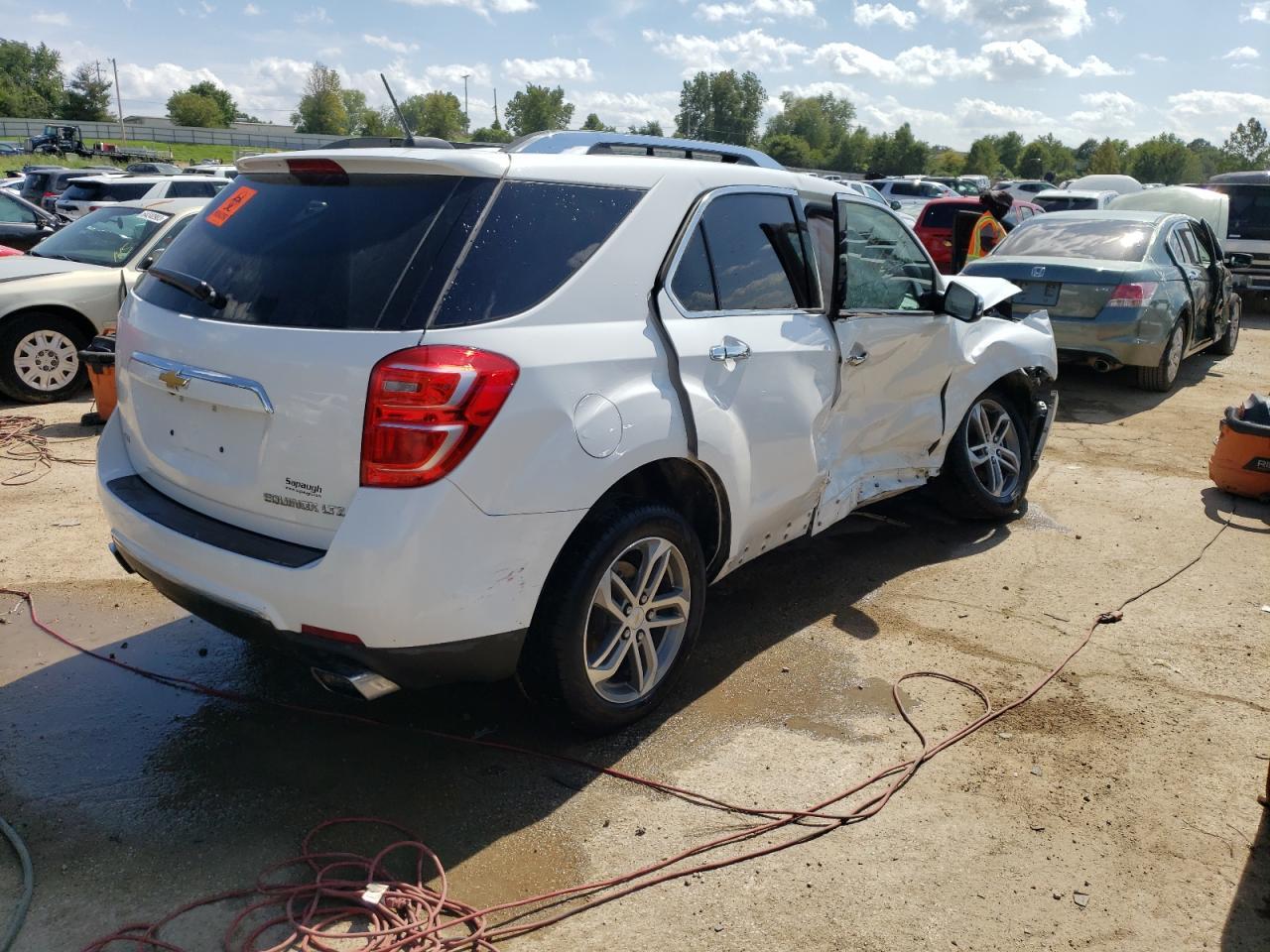 2016 CHEVROLET EQUINOX LT - Image 3