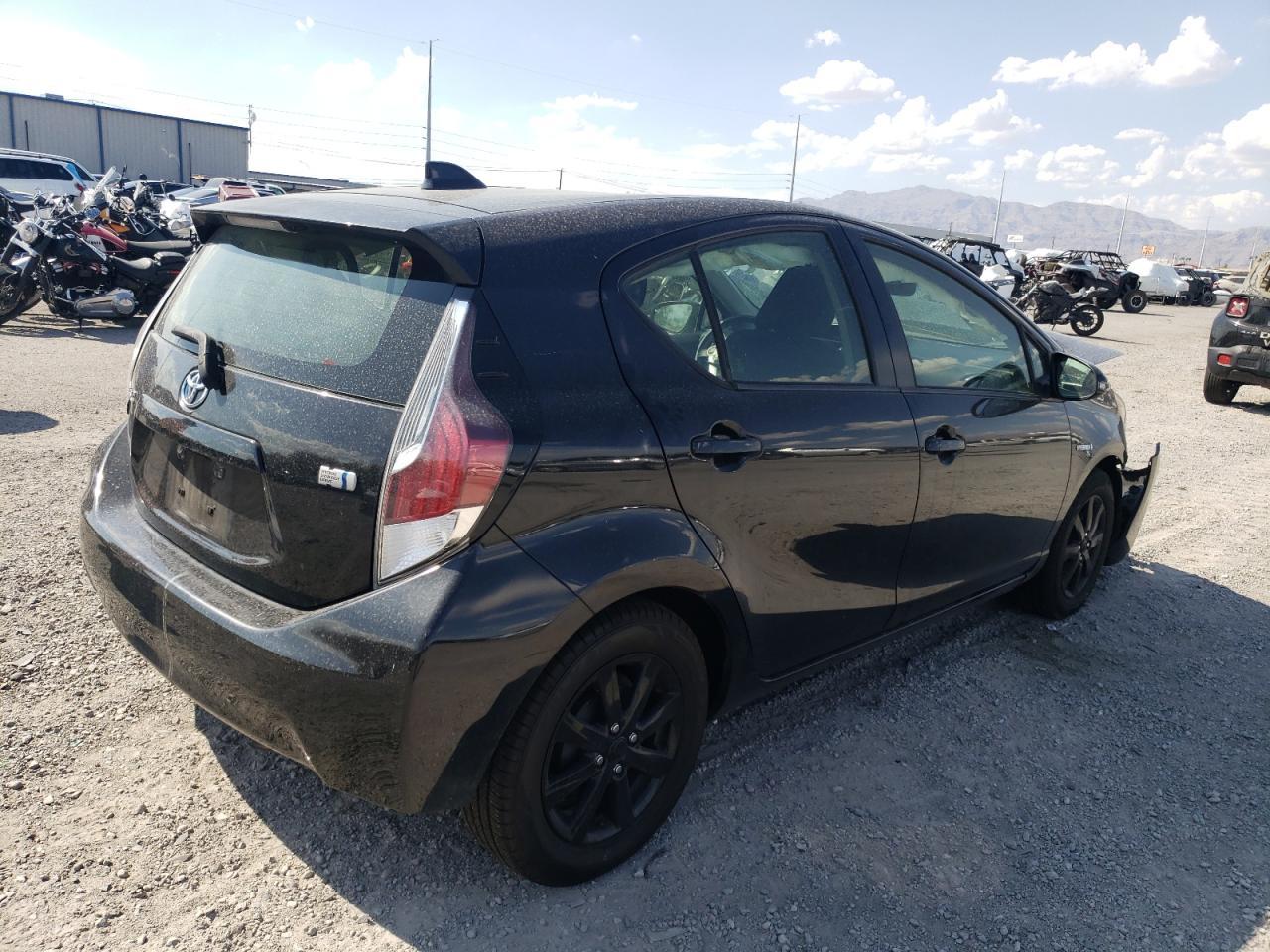 2016 TOYOTA PRIUS C - Image 3