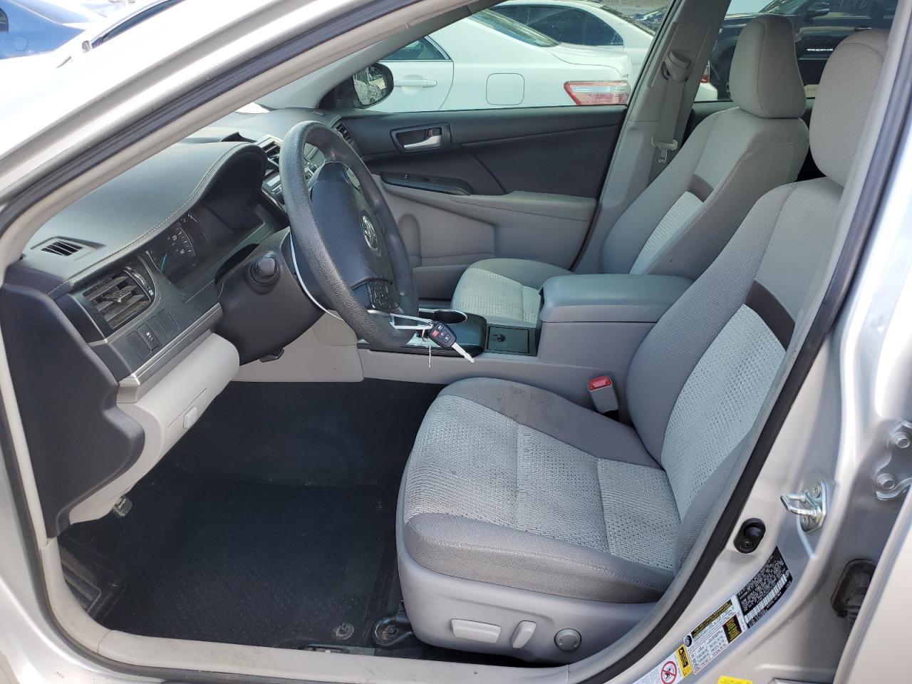 2014 TOYOTA CAMRY L - Фото 7