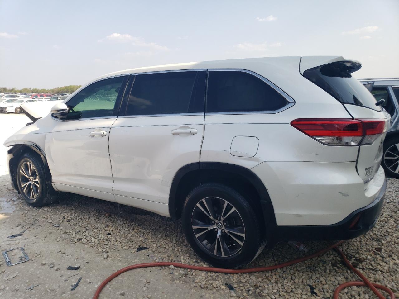 2018 TOYOTA HIGHLANDER - Фото 2