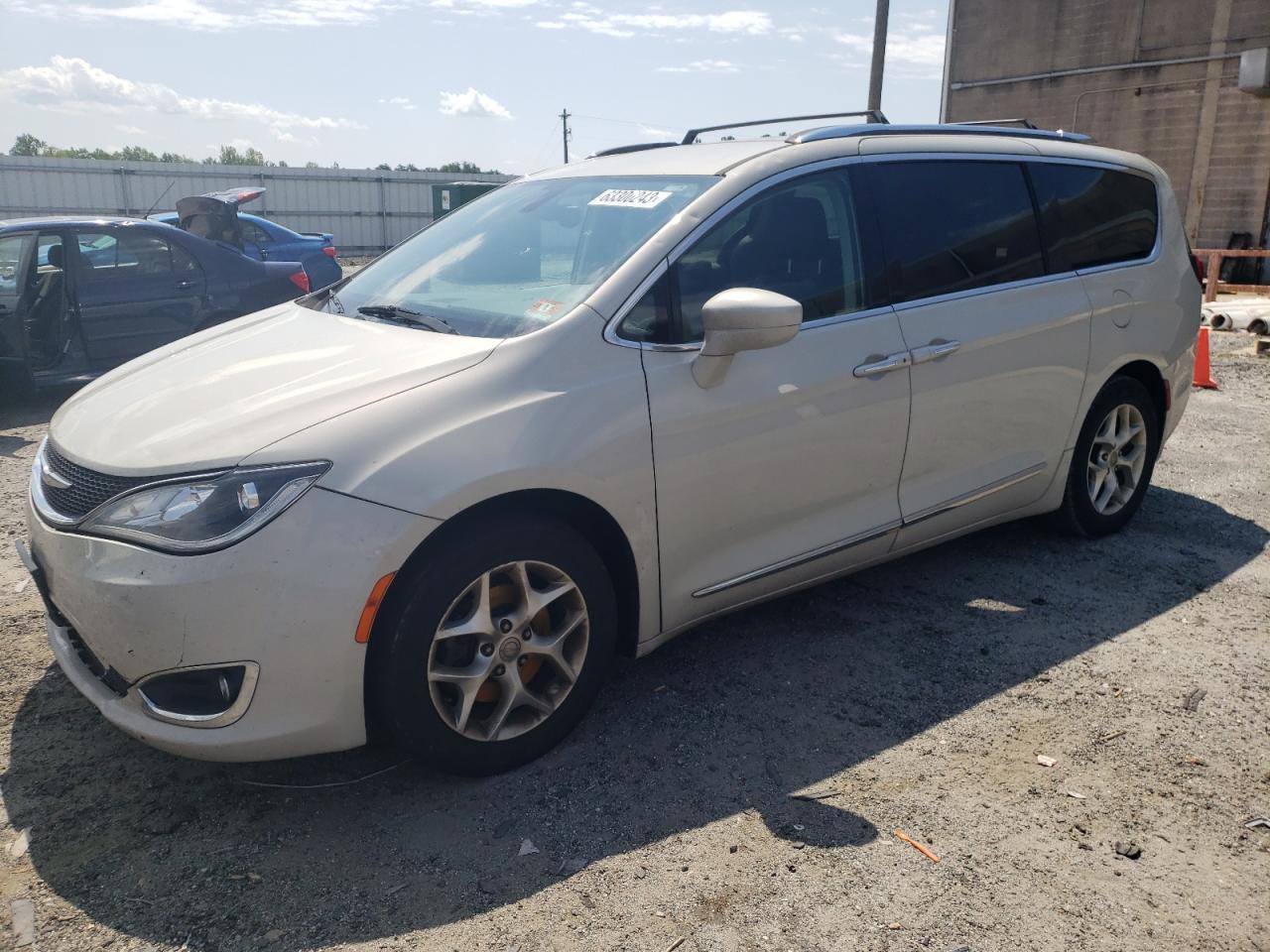 2017 CHRYSLER PACIFICA T car image