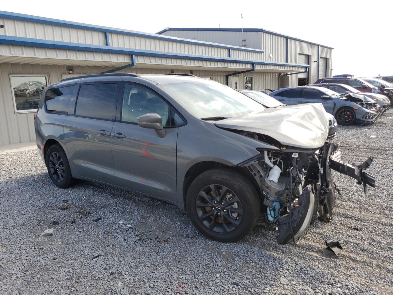 2022 CHRYSLER PACIFICA T - Image 4