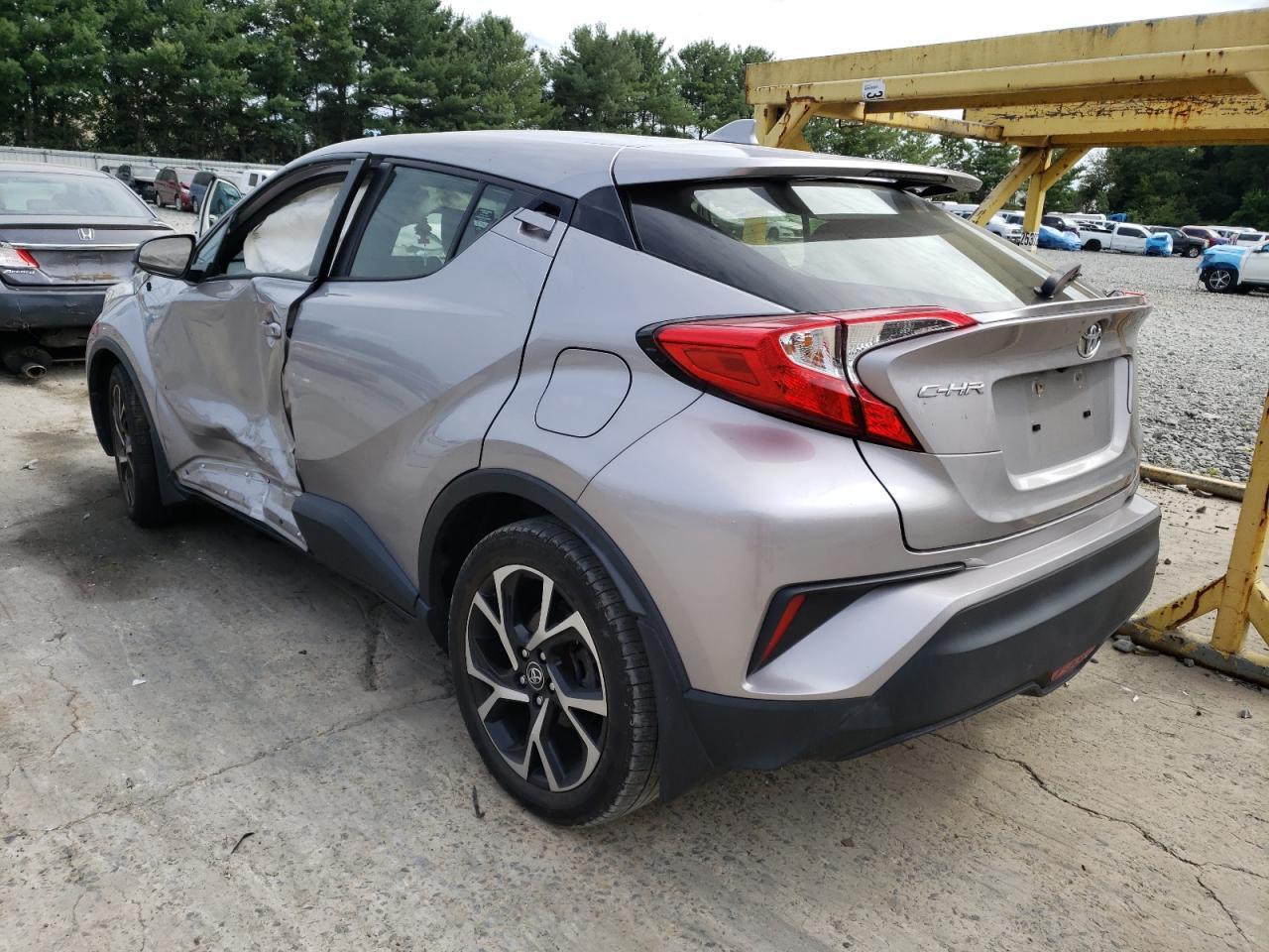 2018 TOYOTA C-HR XLE - Фото 2