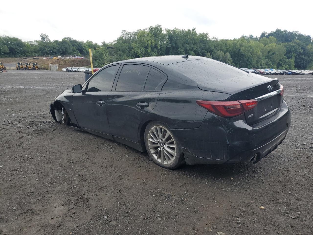 2018 INFINITI Q50 LUXE - Image 2