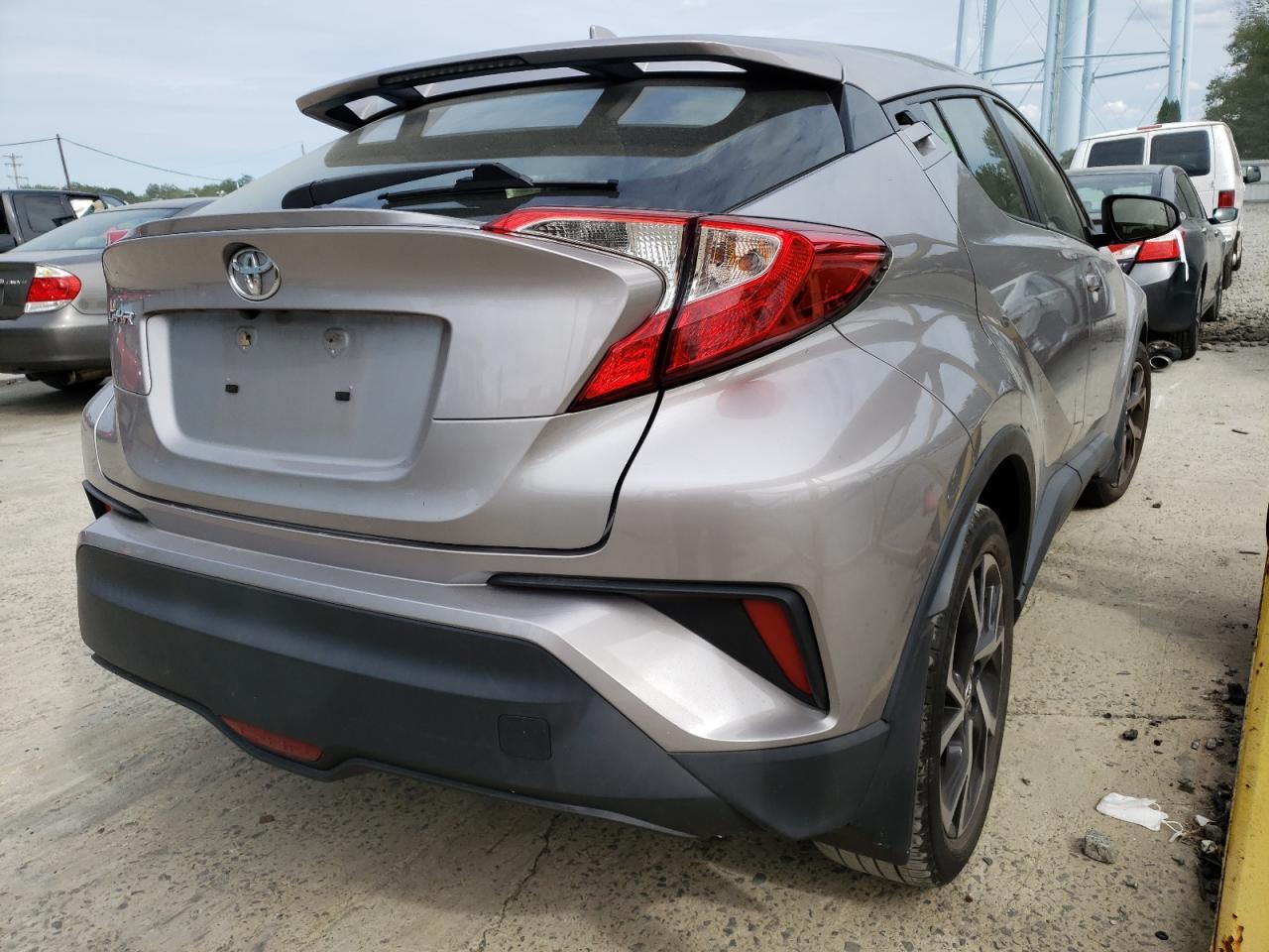 2018 TOYOTA C-HR XLE - Фото 3