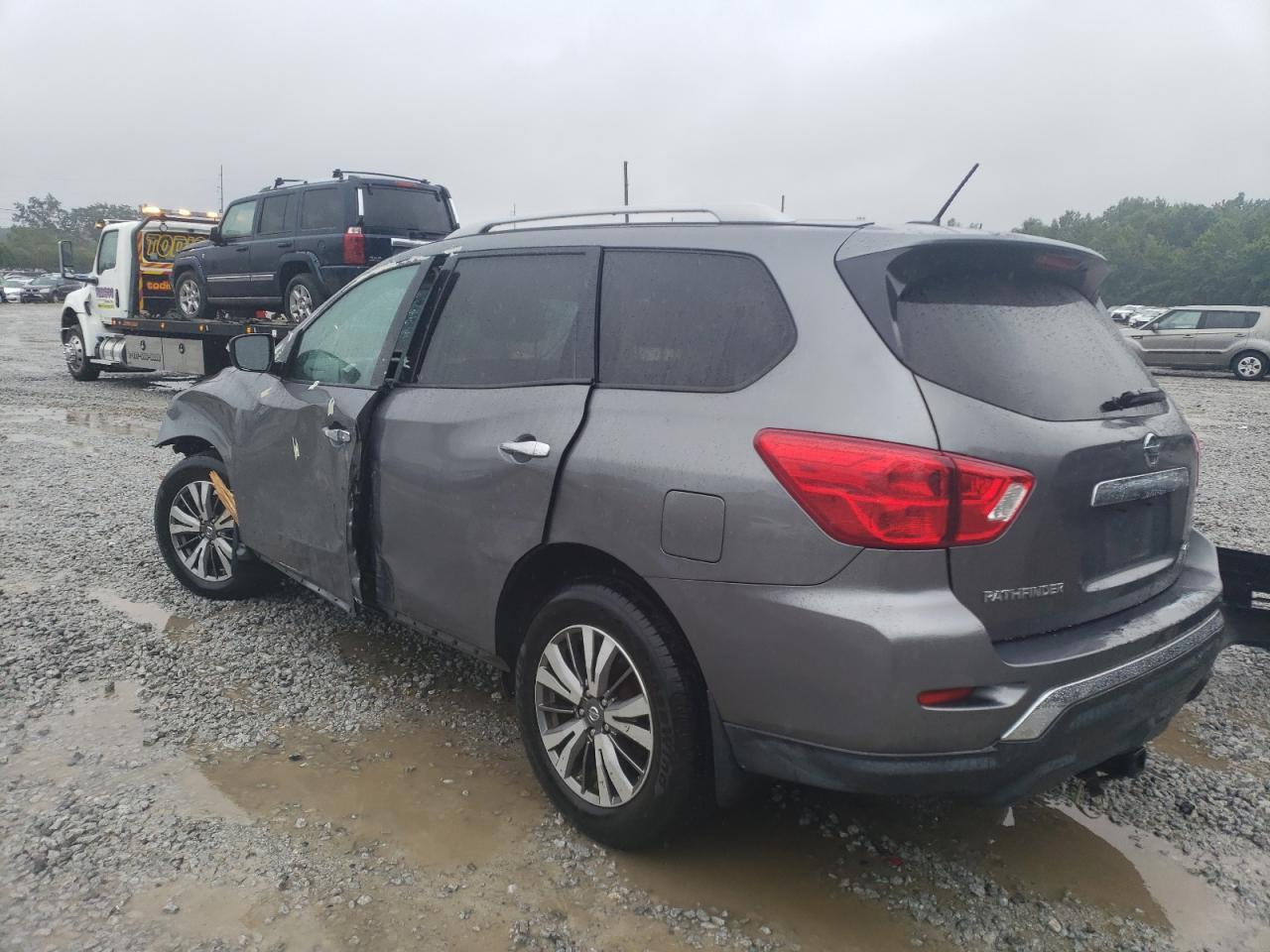 2018 NISSAN PATHFINDER - Фото 2