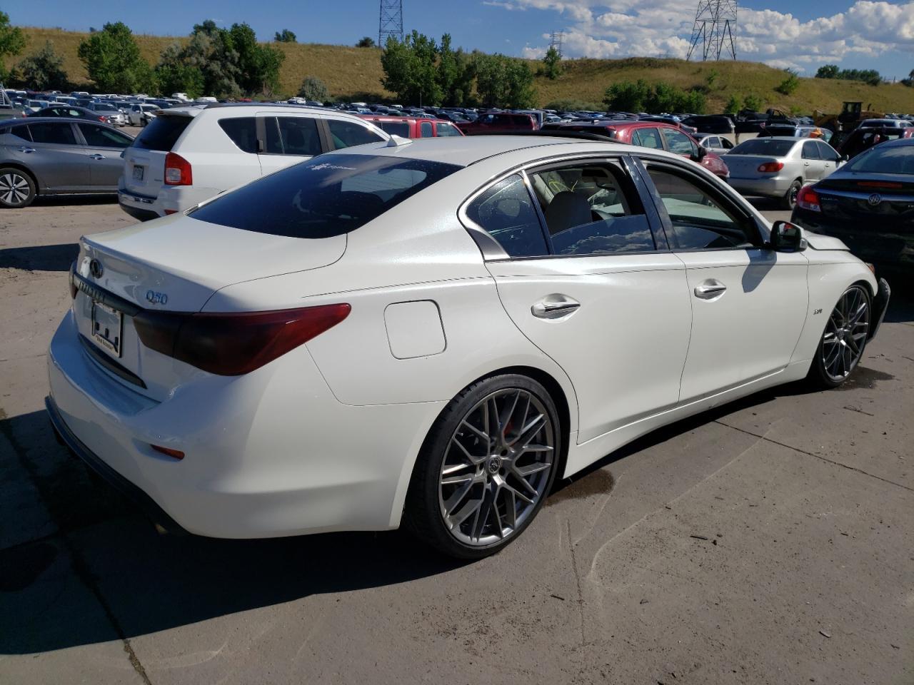 2016 INFINITI Q50 PREMIU - Фото 3