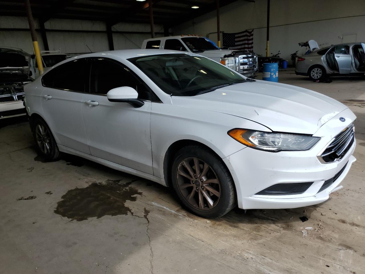 2017 FORD FUSION SE - Image 4