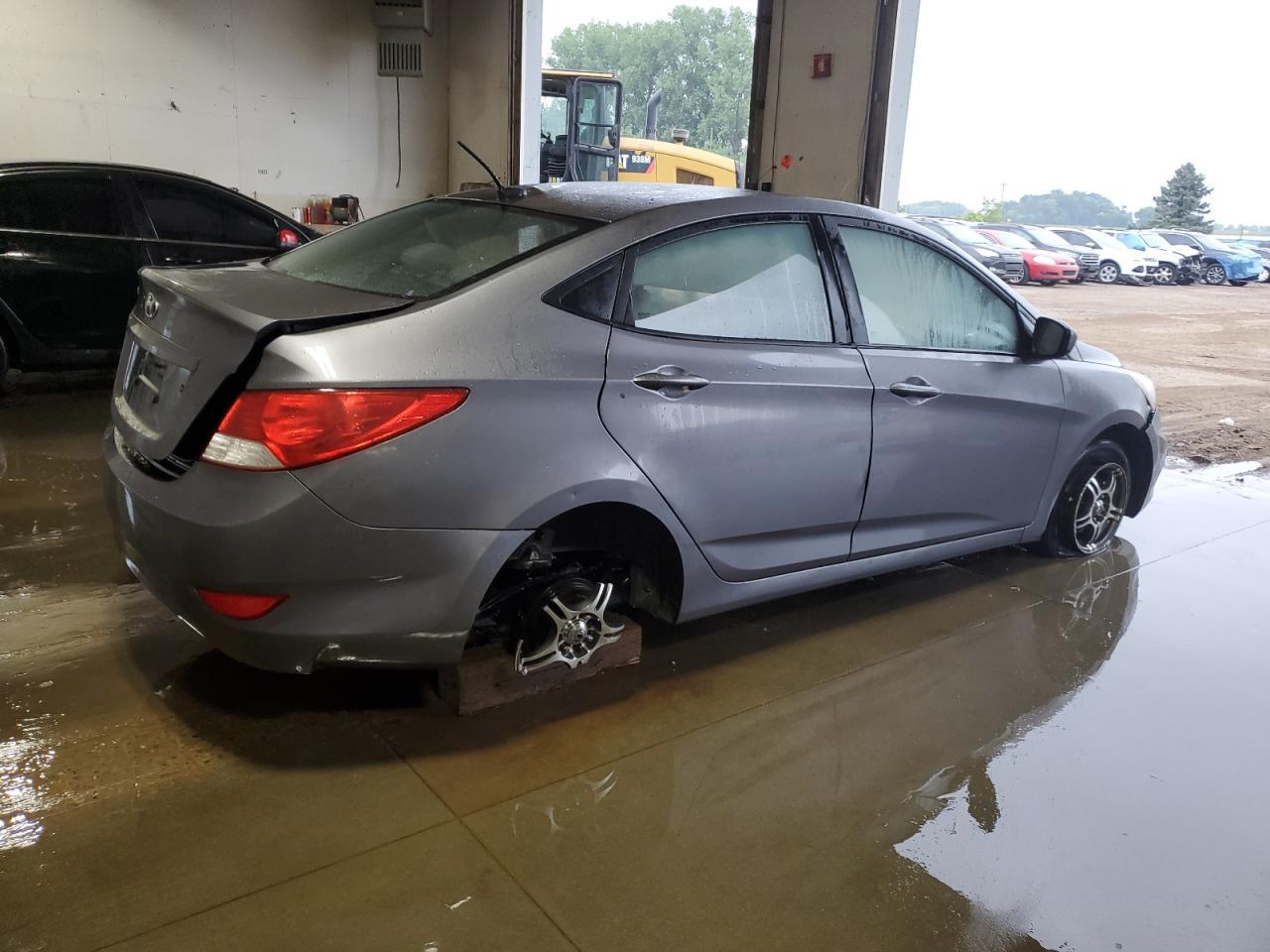 2014 HYUNDAI ACCENT GLS - Image 3