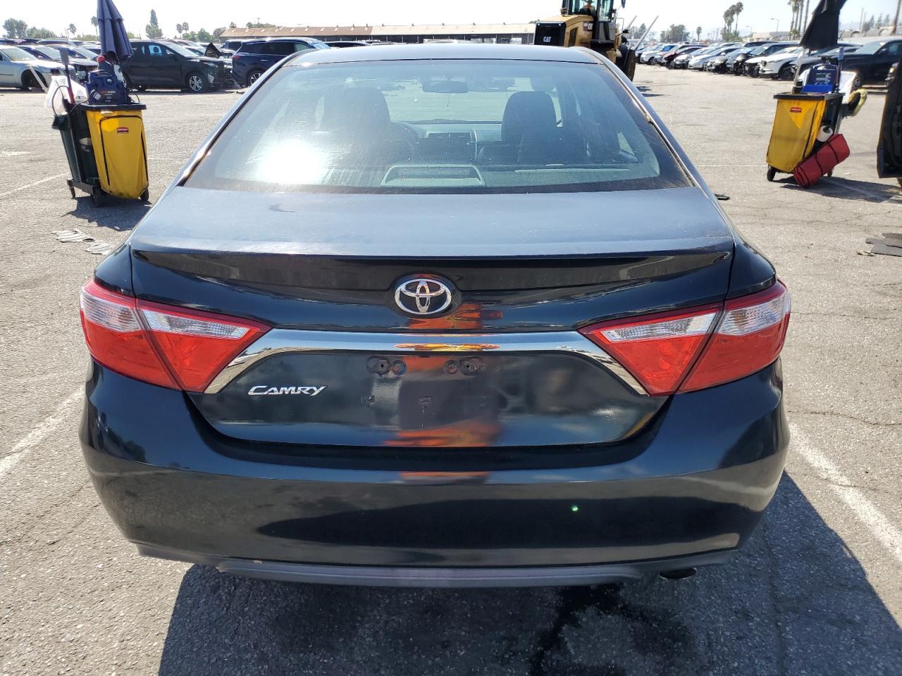 2016 TOYOTA CAMRY LE - Фото 6