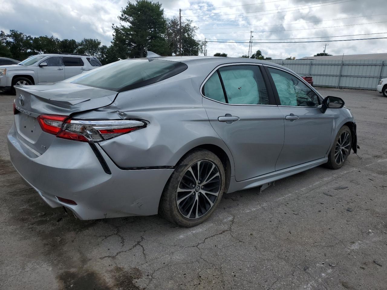 2018 TOYOTA CAMRY L - Фото 3