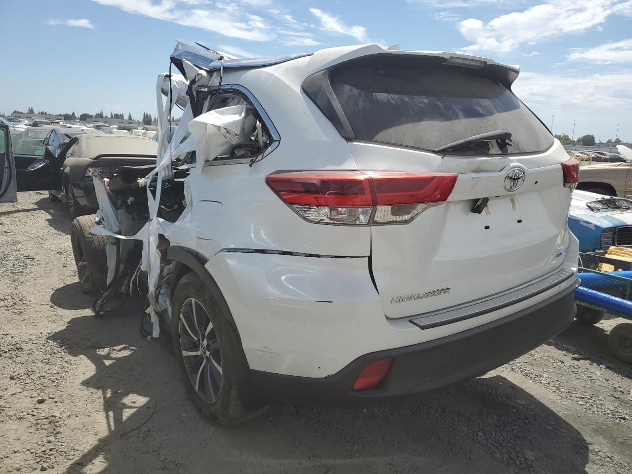 2018 TOYOTA HIGHLANDER - Фото 2