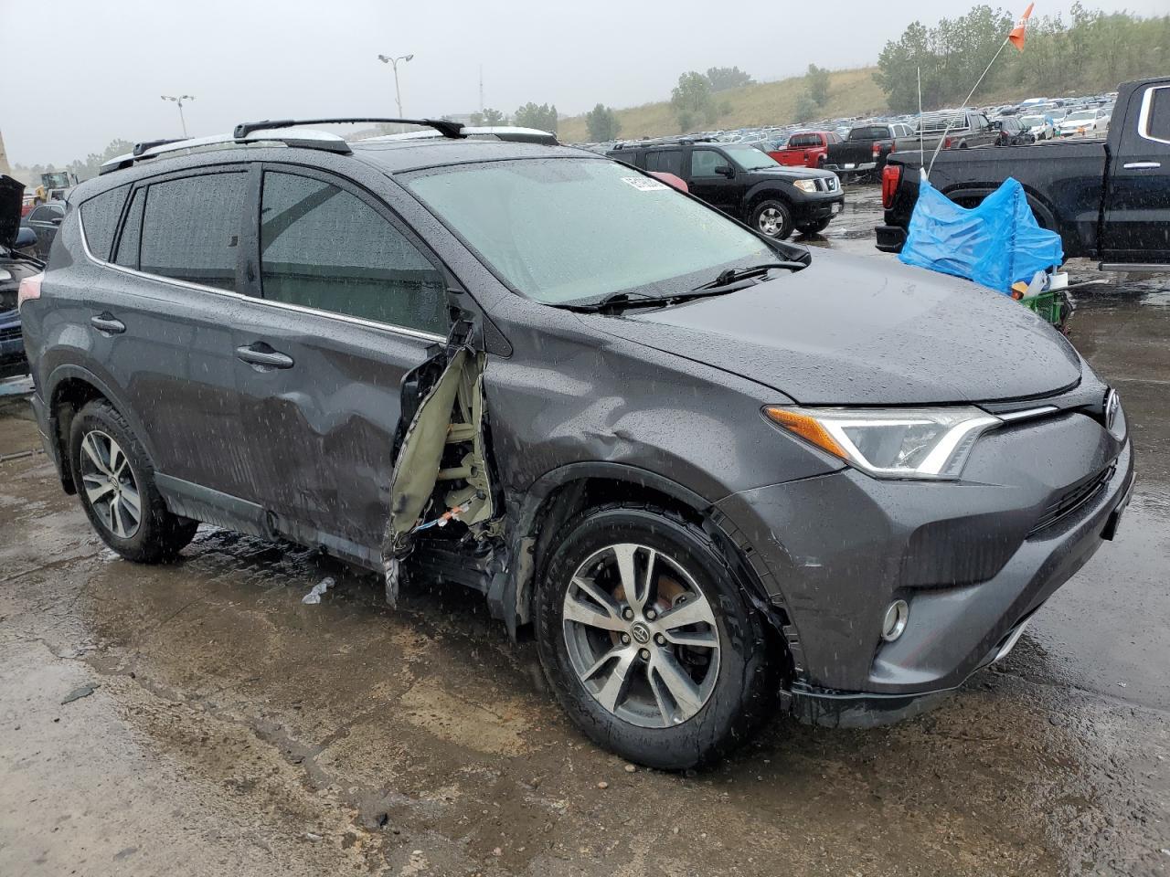 2016 TOYOTA RAV4 XLE - Image 4